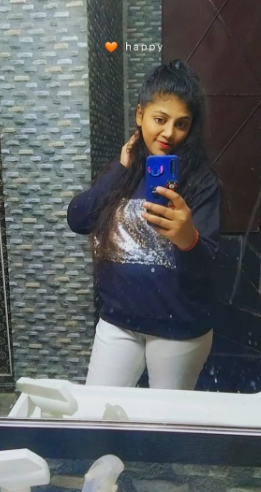 Women Black Sequinned Sweatshirt - Image 6