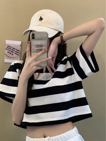 Women Striped Mandarin Collar Extended Sleeves Applique T-shirt