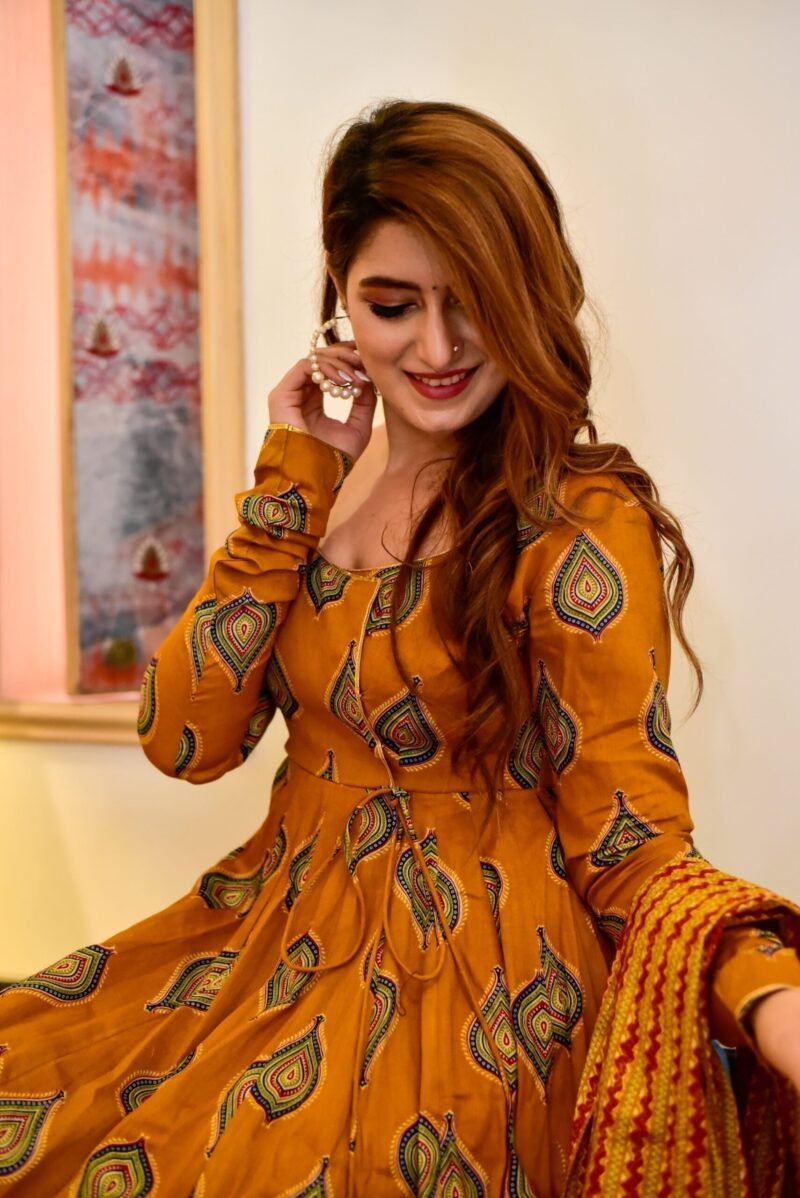 Kaina mustard suit set - Image 2