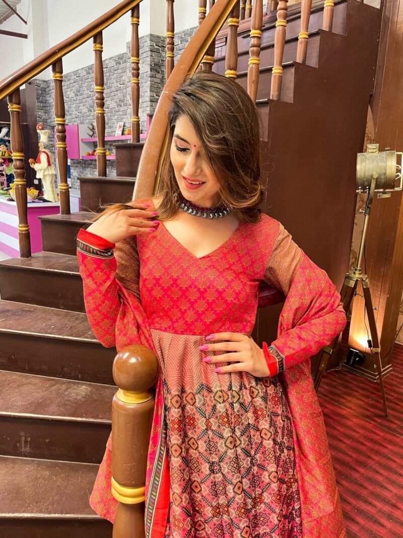 falak chanderi maxi set - Image 2