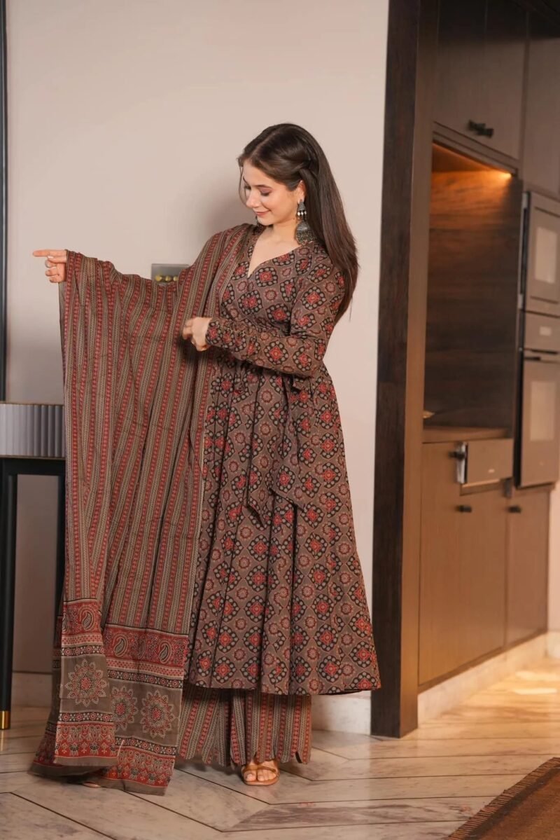 Brown ajrakh print cotton suit set - Image 4