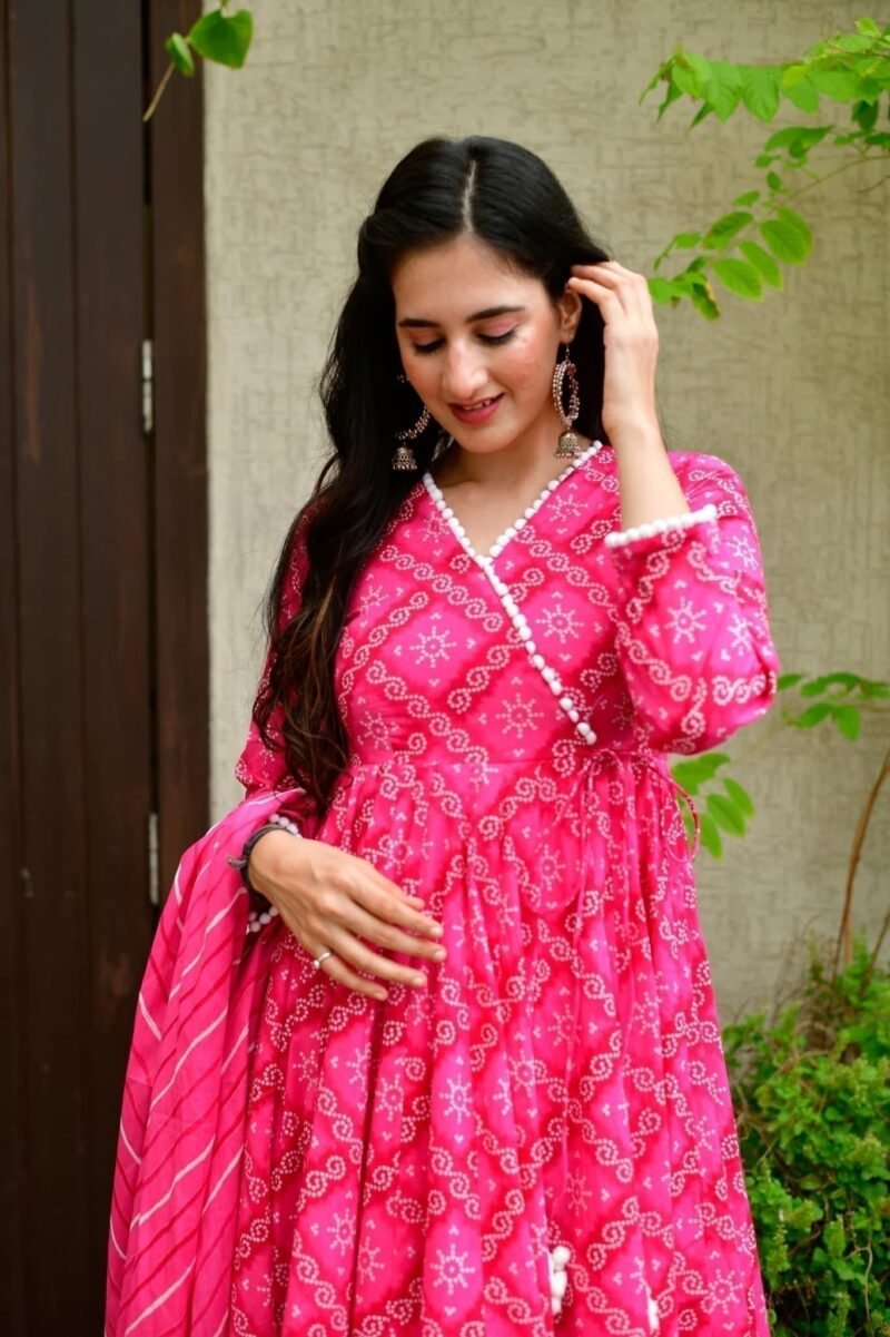 Amara pink pompom suit set - Image 2