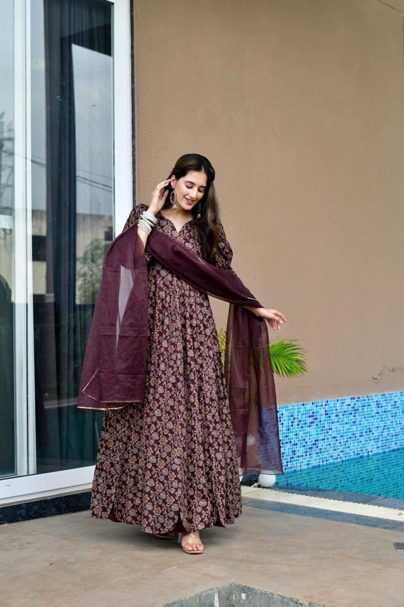 Anokhi brown maxi set - Image 4